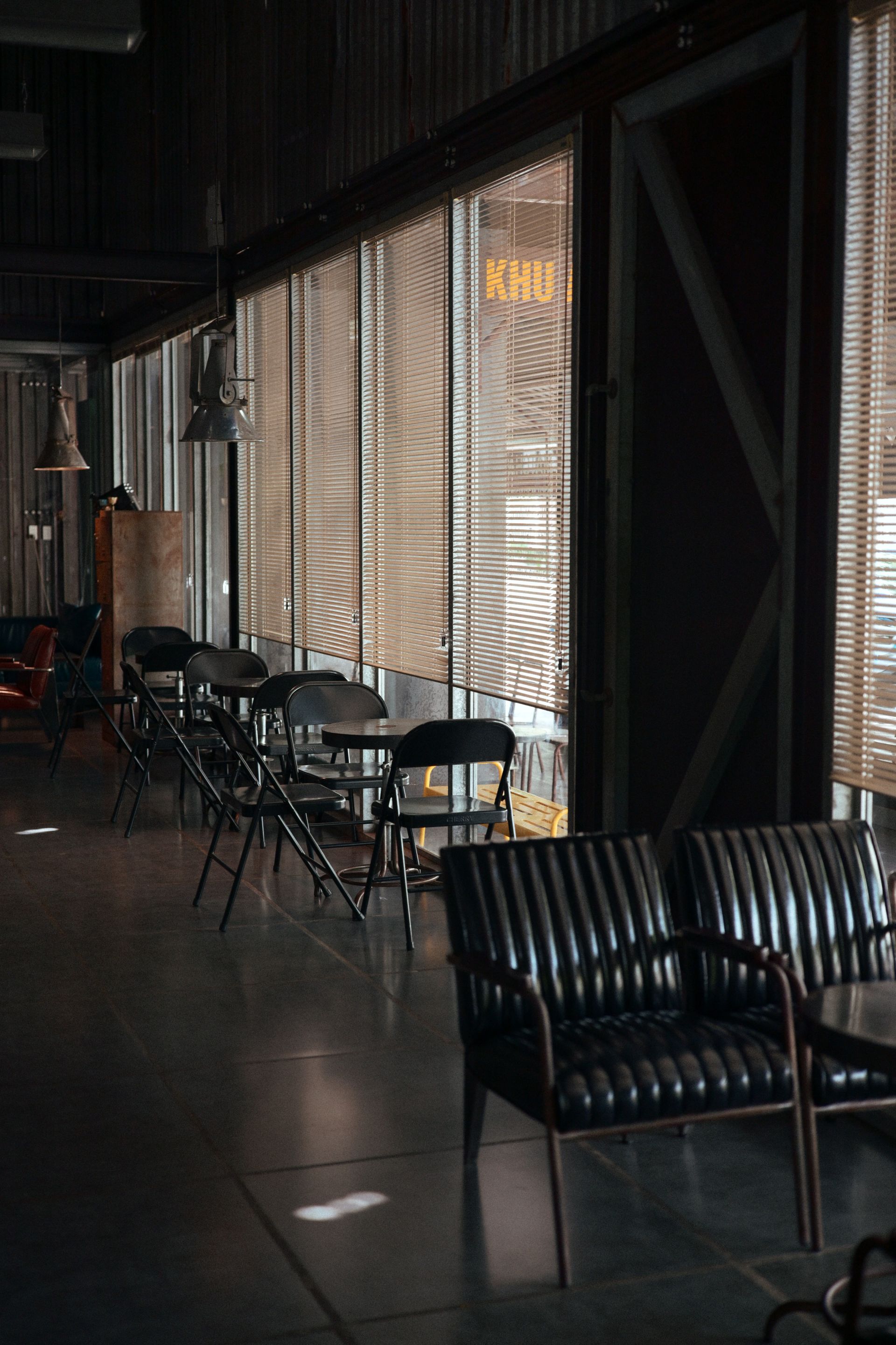 Güngören'de cadde üzeri 2 katlı devren cafe-restoran